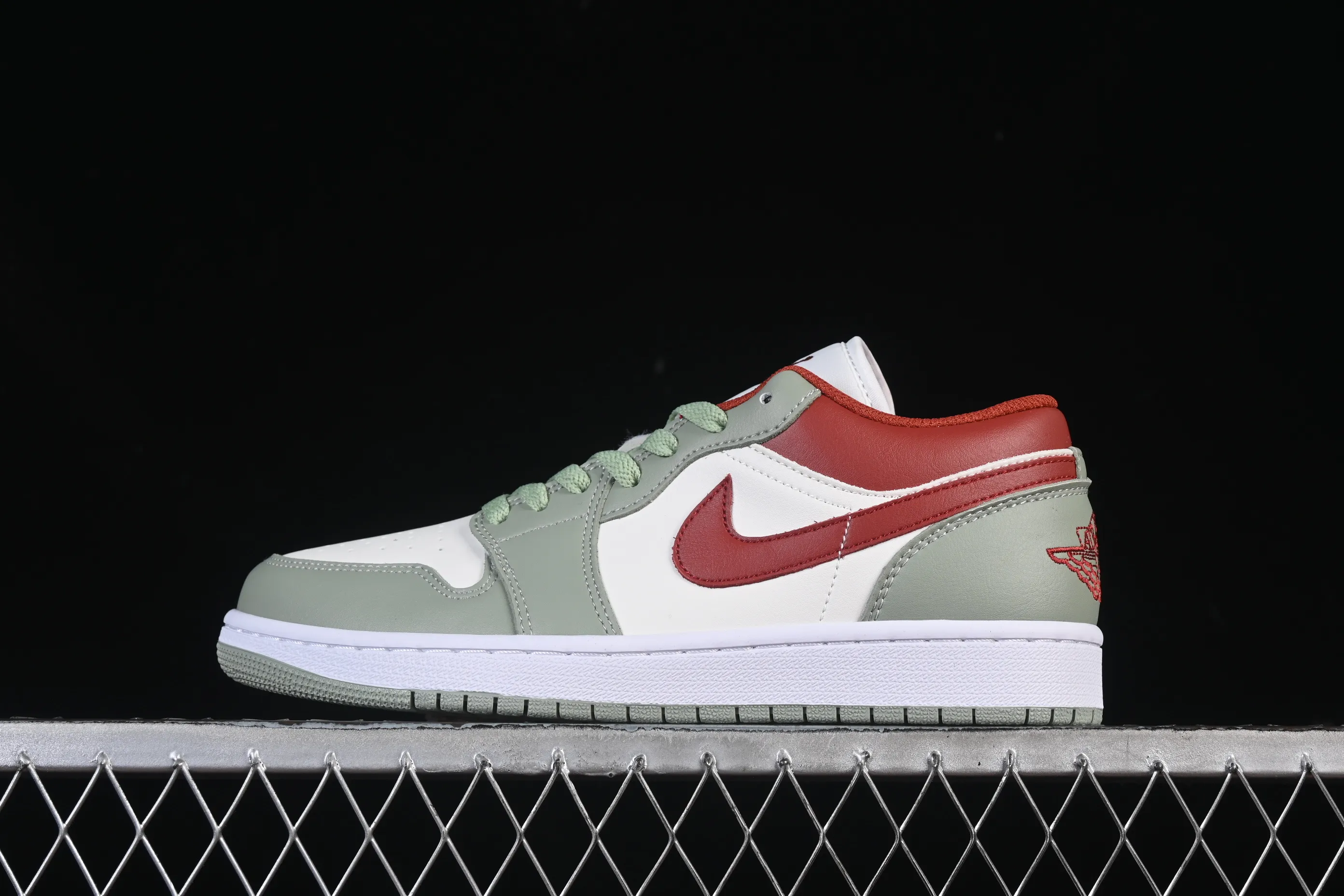 All categories Air Jordan Jordan series basketball shoes Air Jordan 1 Low Air Jordan 1 Low AJ1 Joe 1 white green red low-top cultural casual sneakers 553558-133